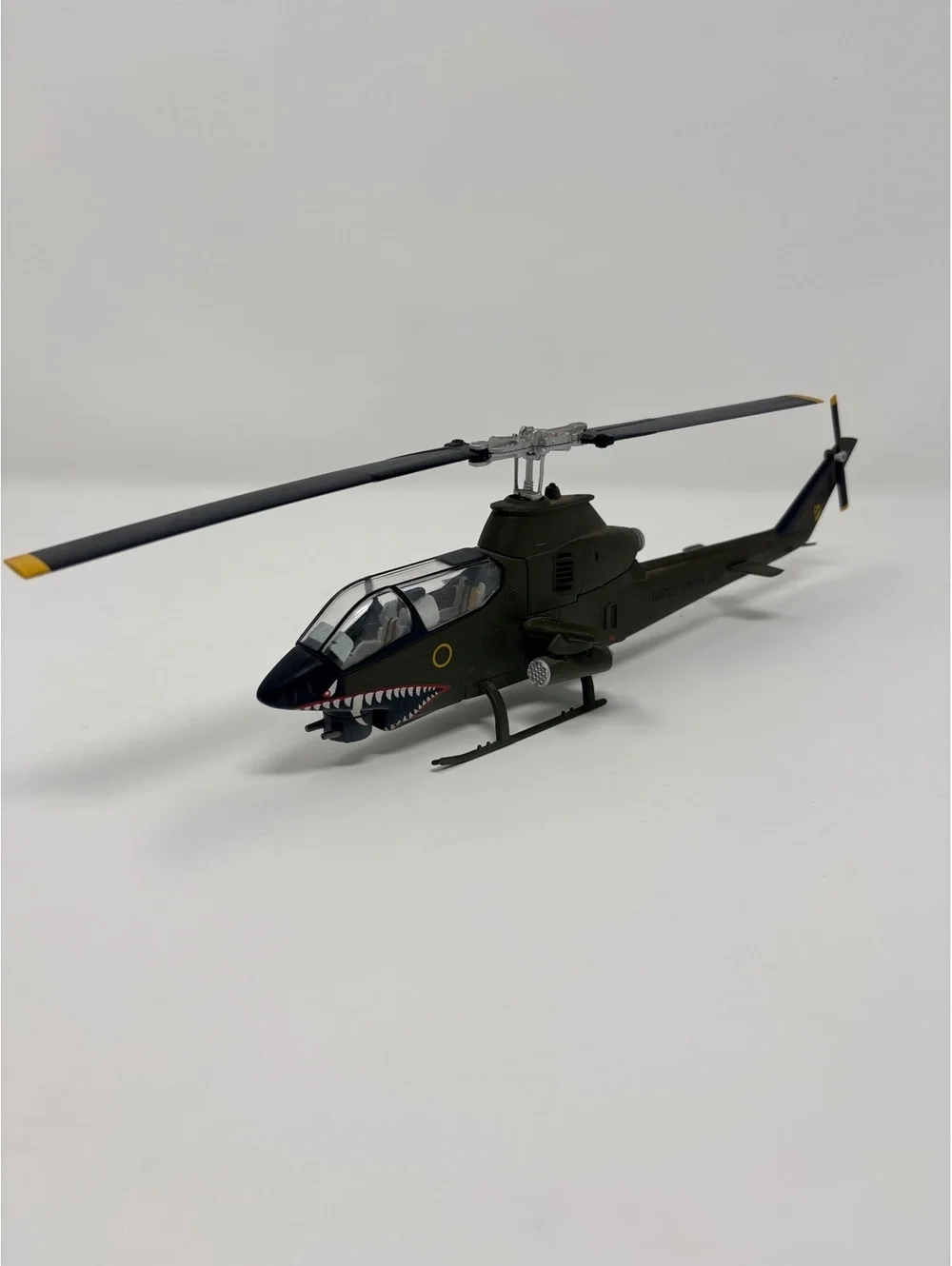 1/48 corgi Bell AH-1 Cobra Diecast model